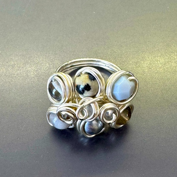 Silver ring - Picture 1 of 6